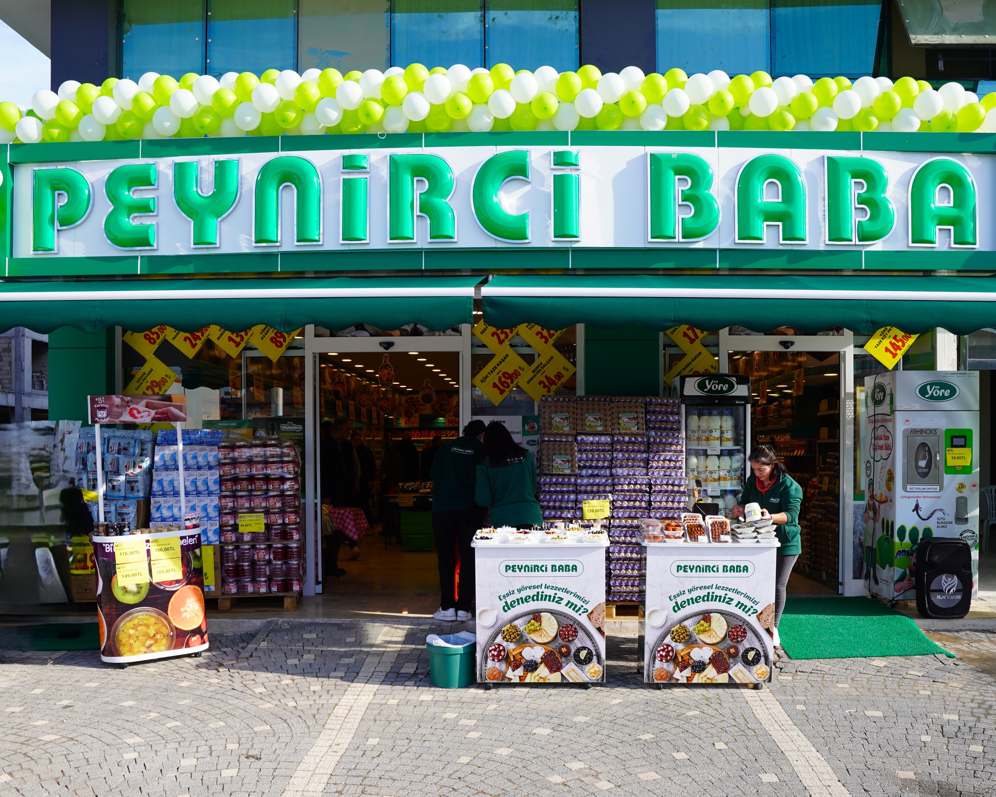 Peynirci Baba, Kartepe’de 6. Mağazasını Hizmete Açtı!
